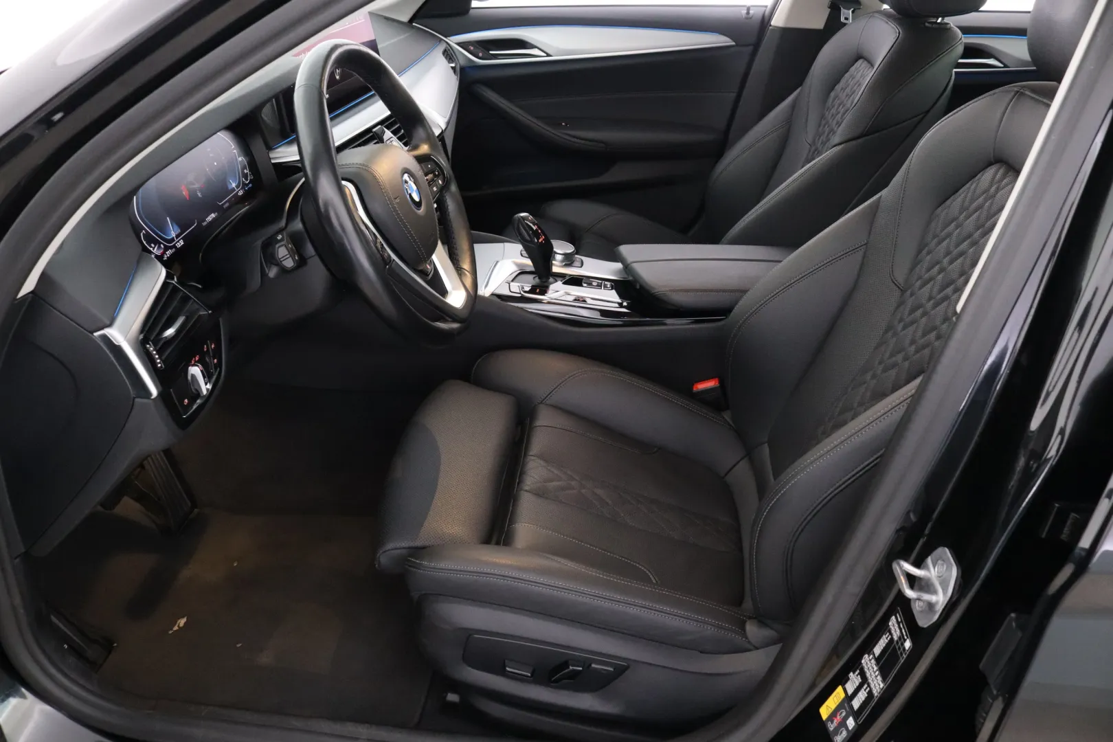 BMW 530 EUB-497 carousel image