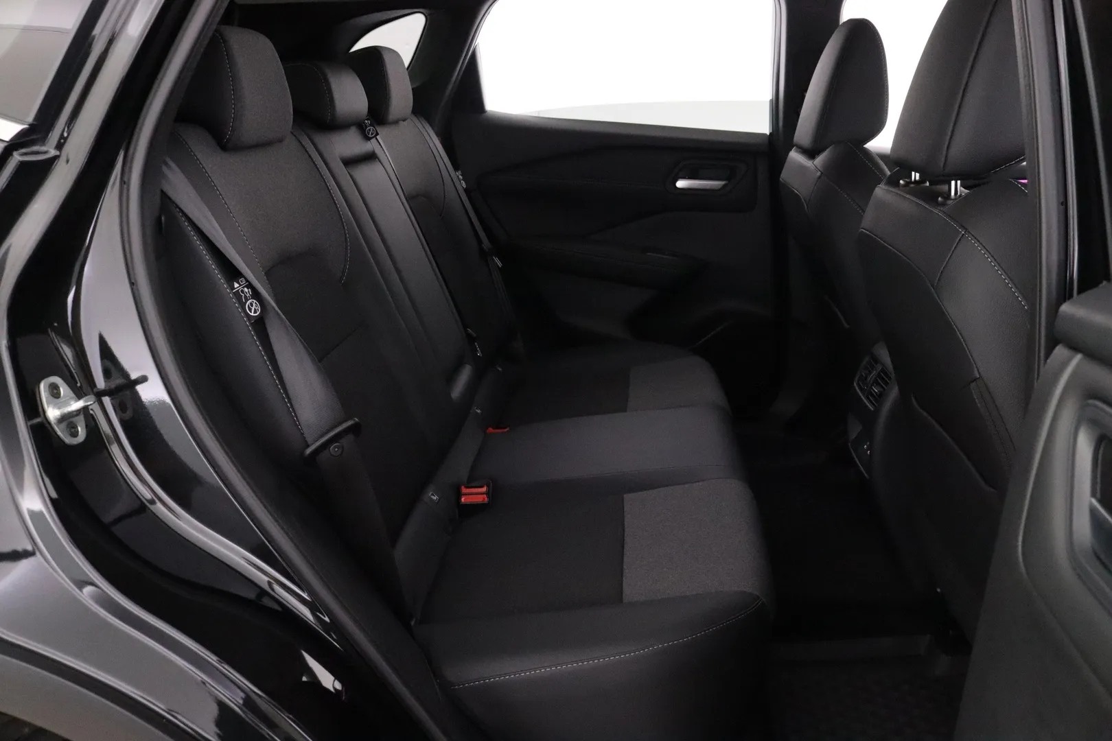 Nissan Qashqai CSN-216 carousel image