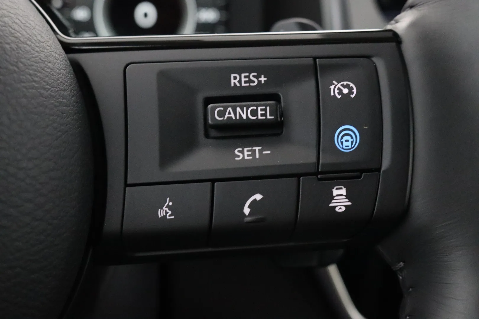 Nissan Qashqai CSN-216 carousel image