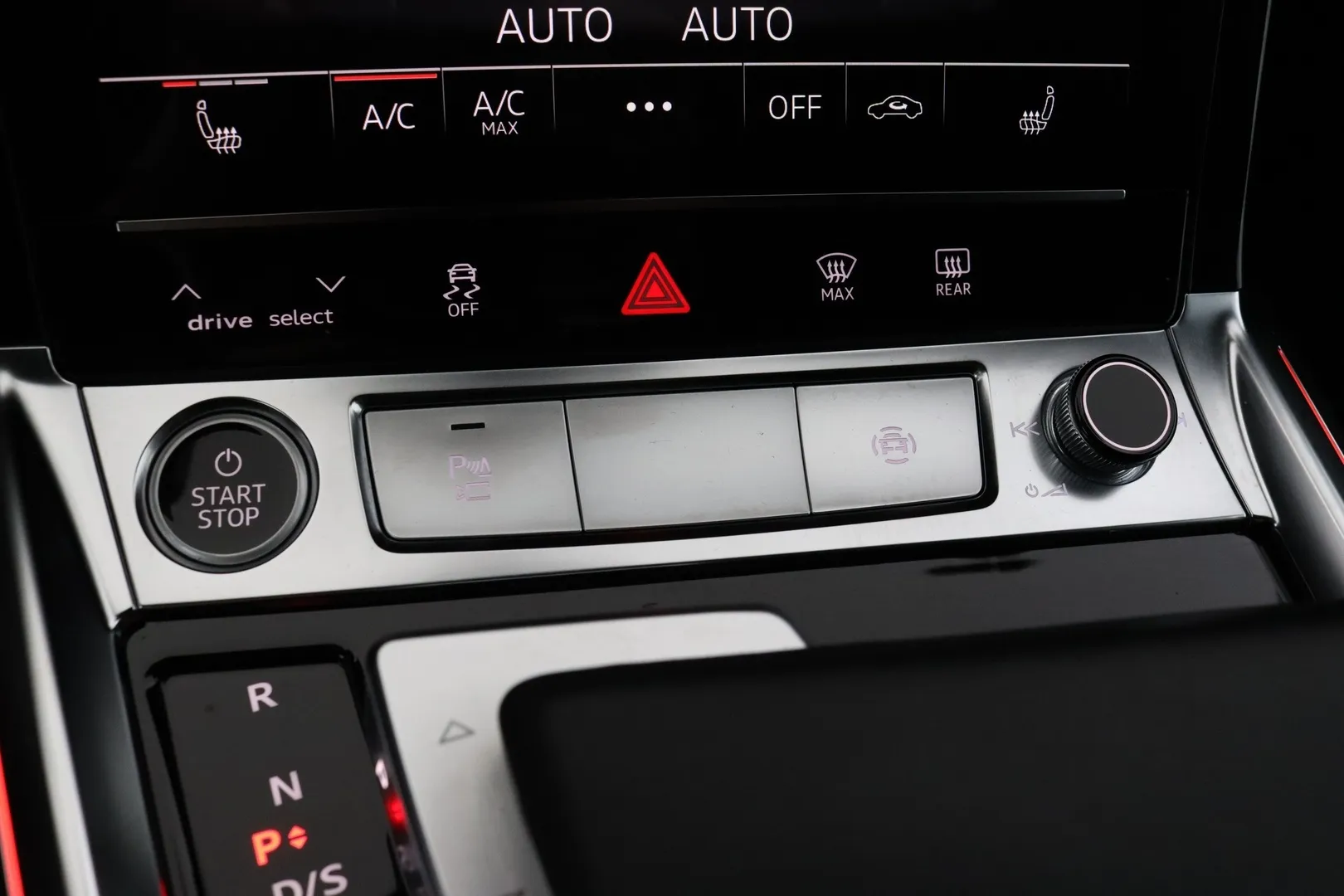 AUDI Q8 e-tron RVS-734 carousel image
