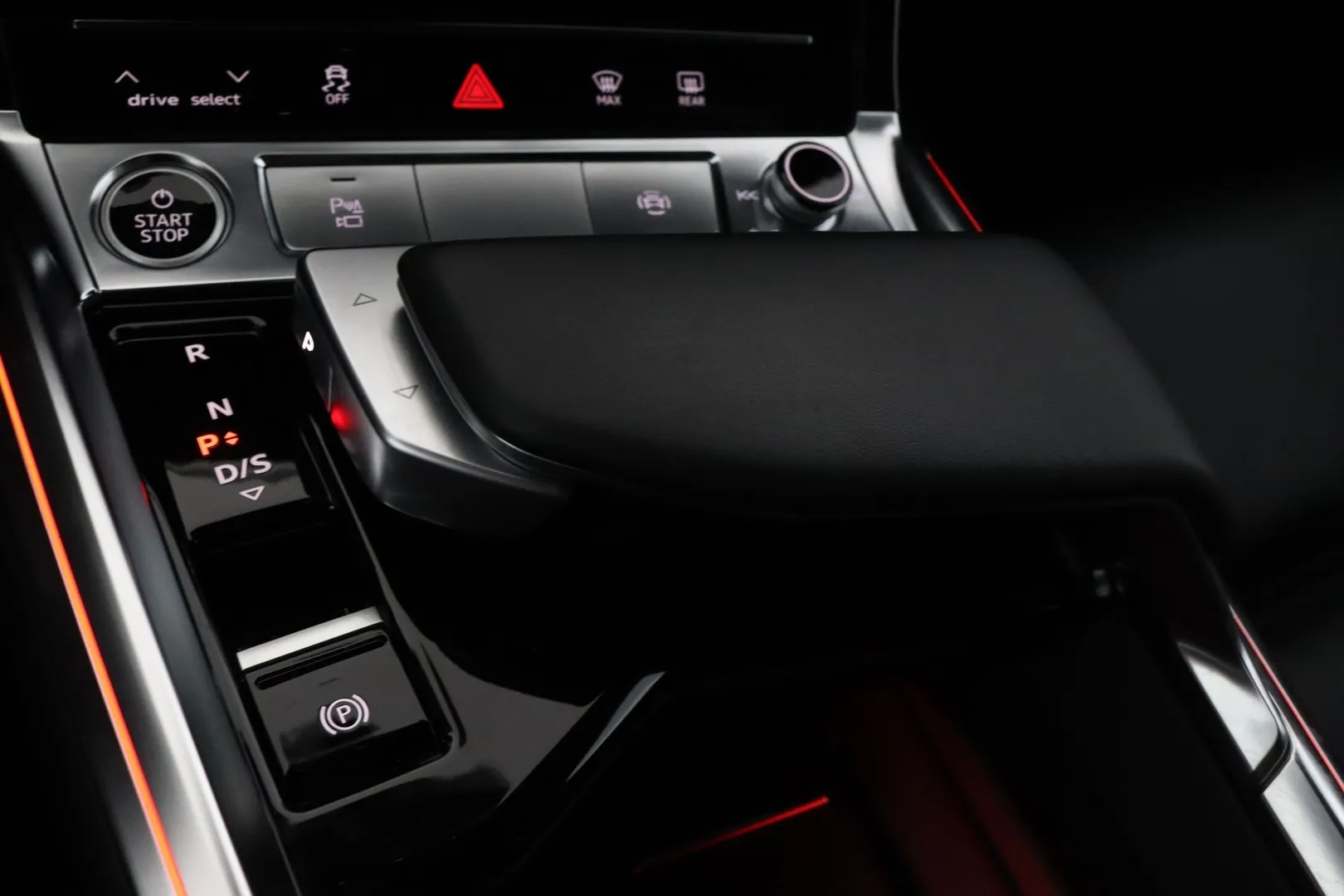 AUDI Q8 e-tron RVS-734 carousel image