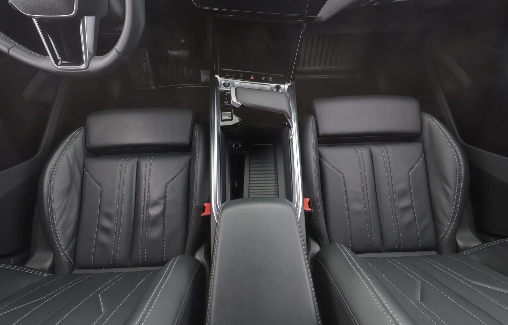 AUDI Q8 e-tron RVS-734 carousel image