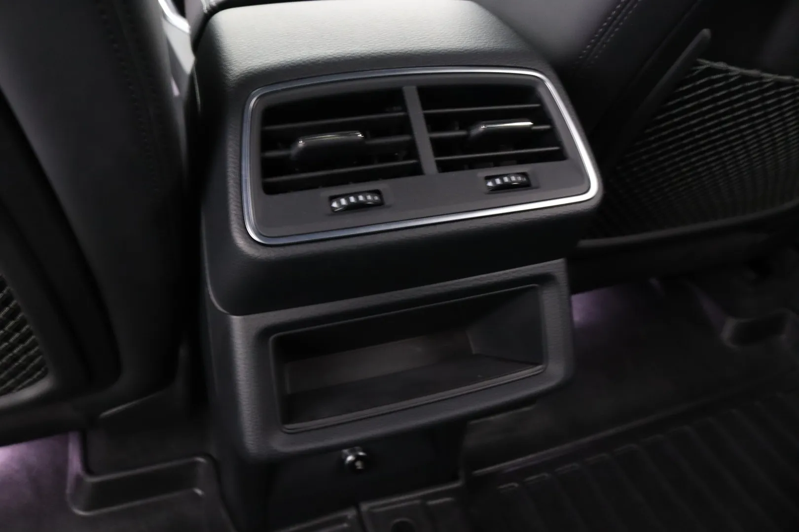 AUDI Q8 e-tron RVS-734 carousel image