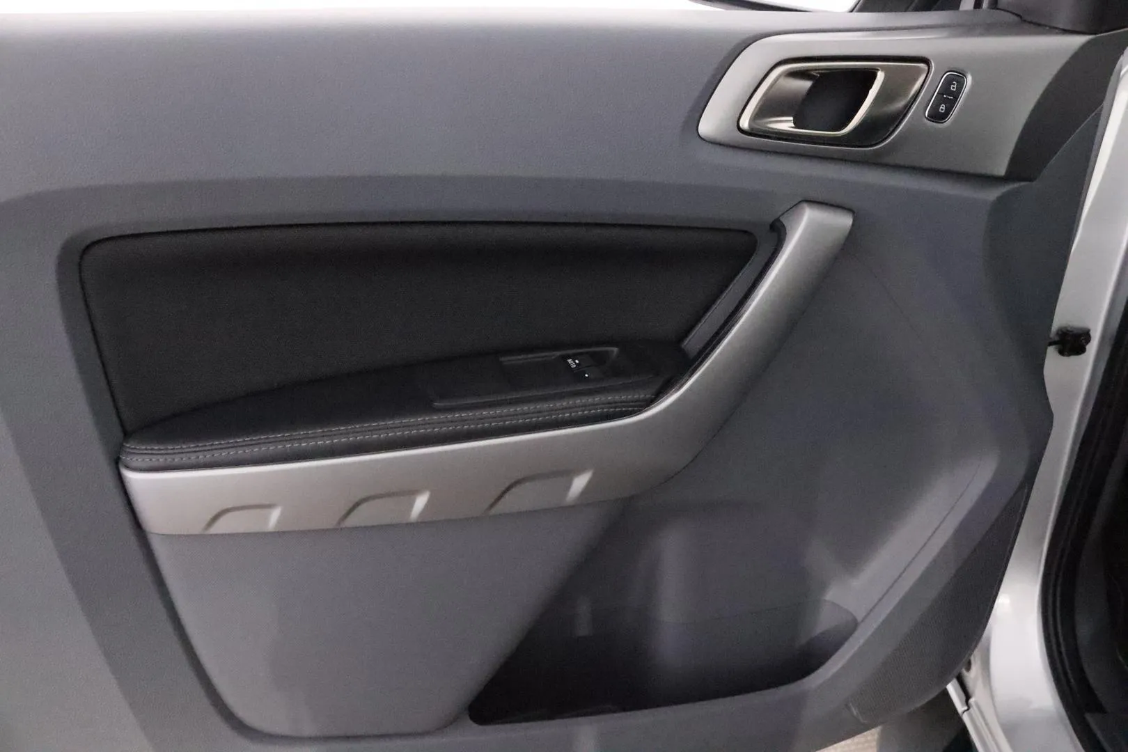 Ford Ranger XOM-343 carousel image