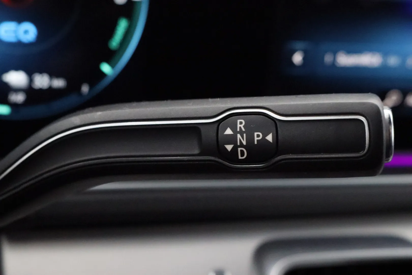 MERCEDES-BENZ GLE ZNT-606 carousel image