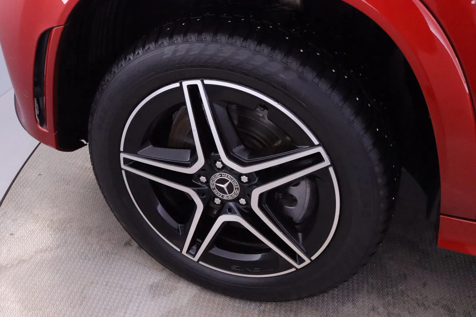 MERCEDES-BENZ GLE ZNT-606 carousel image