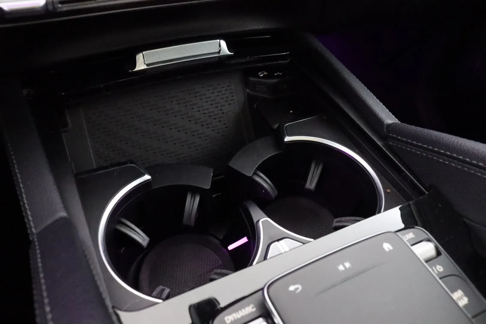 MERCEDES-BENZ GLE ZNT-606 carousel image