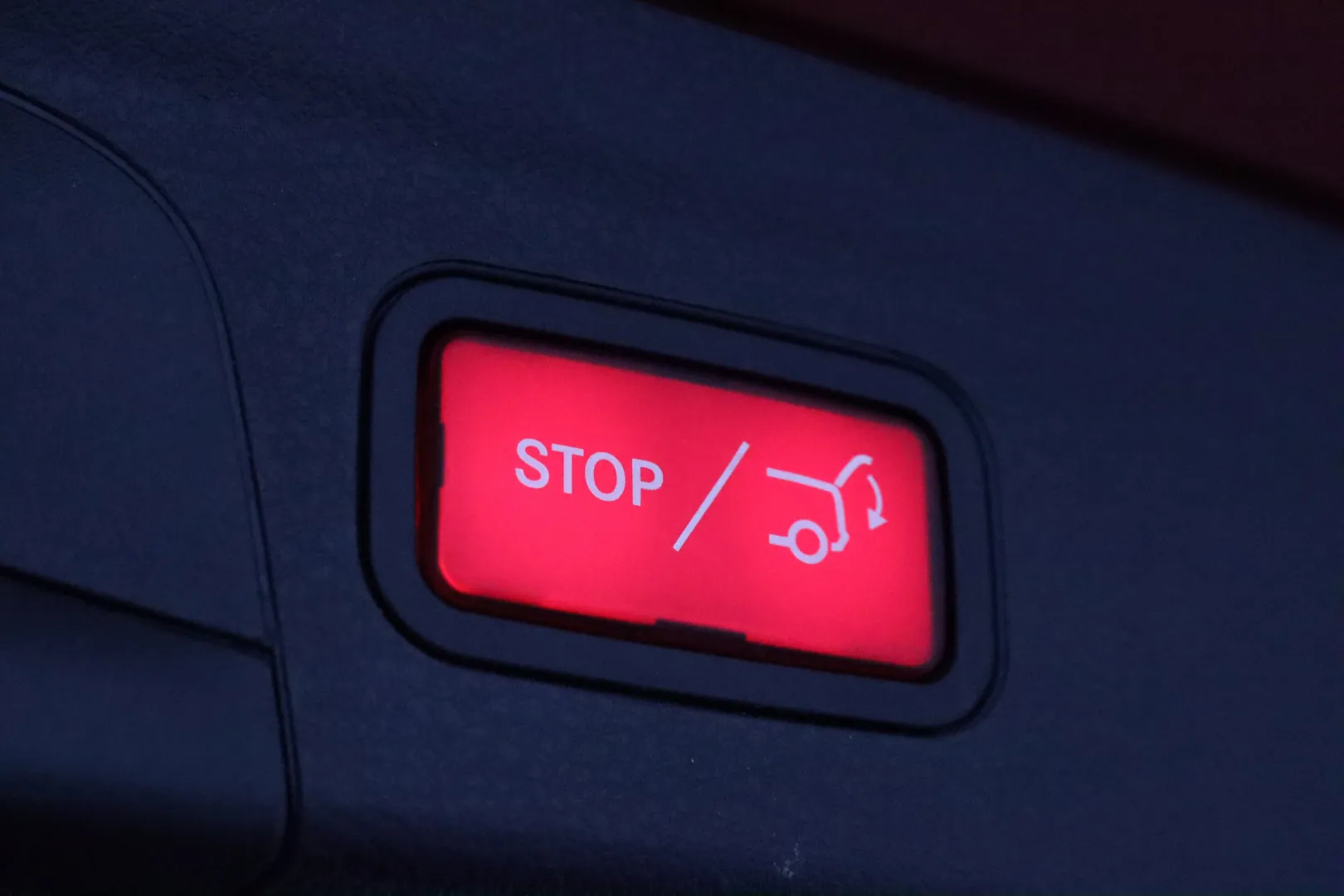 MERCEDES-BENZ GLE ZNT-606 carousel image