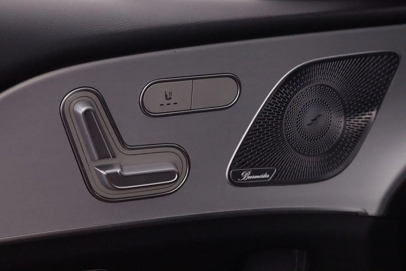 MERCEDES-BENZ GLE ZNT-606 carousel image