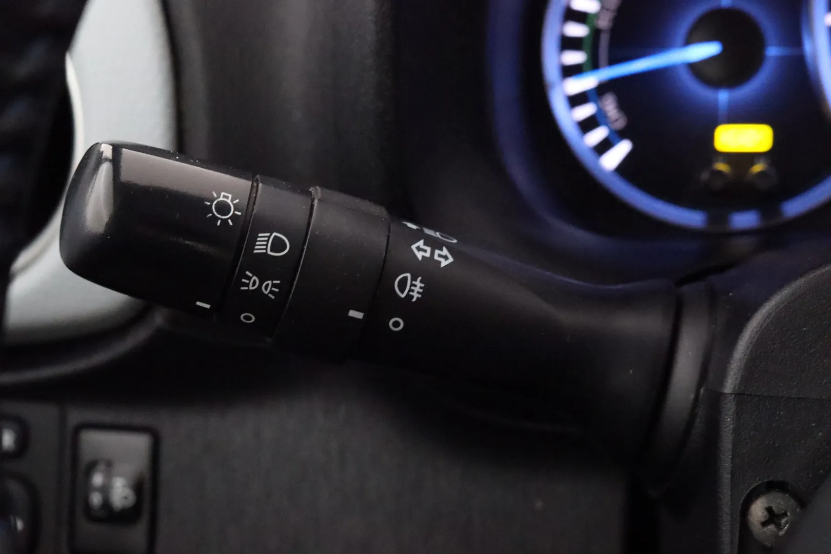 TOYOTA Yaris GKU-410 carousel image