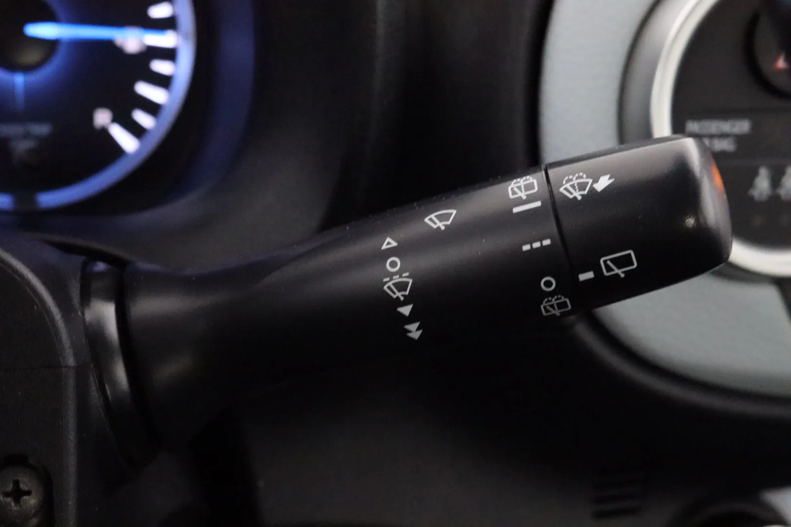 TOYOTA Yaris GKU-410 carousel image