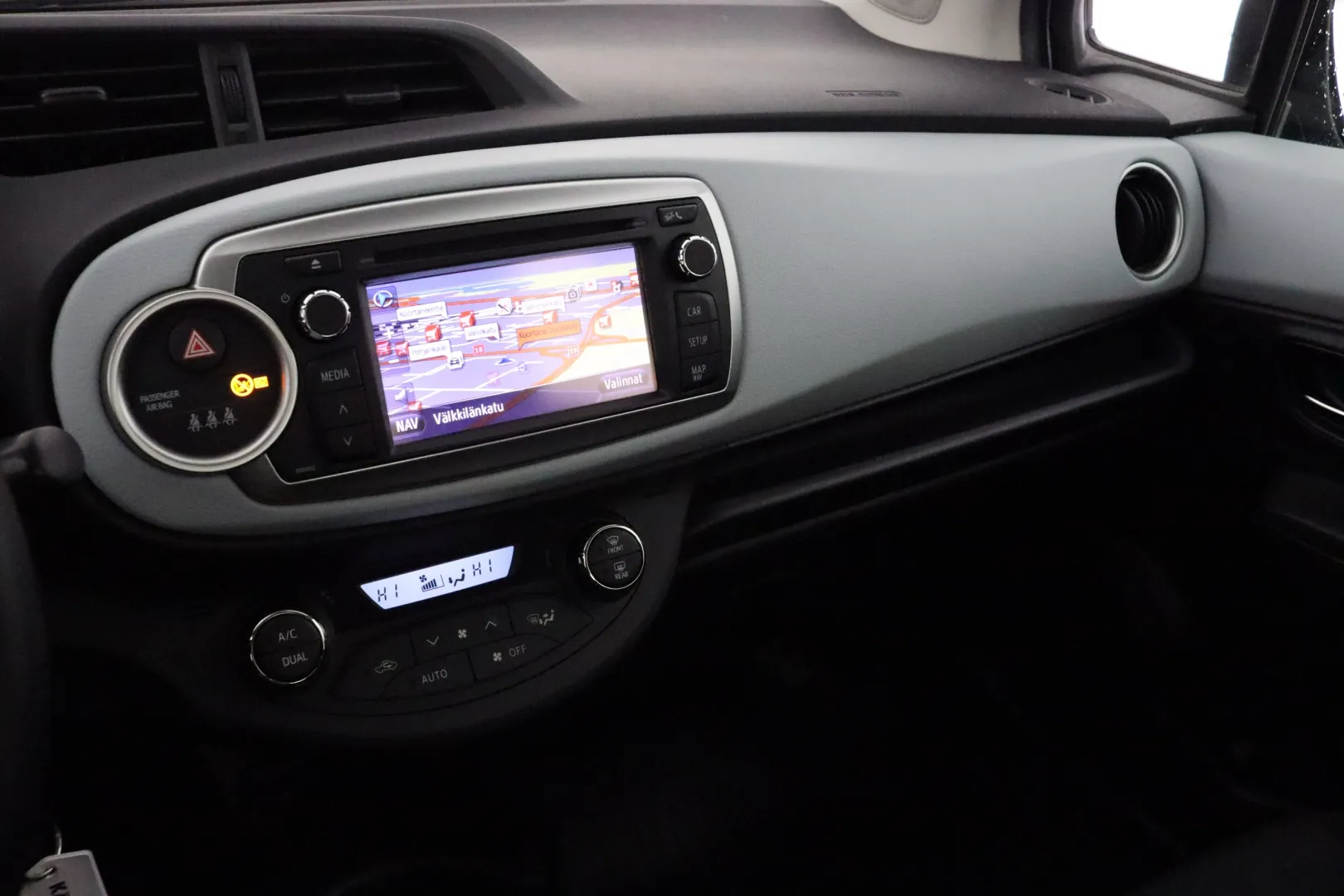 TOYOTA Yaris GKU-410 carousel image