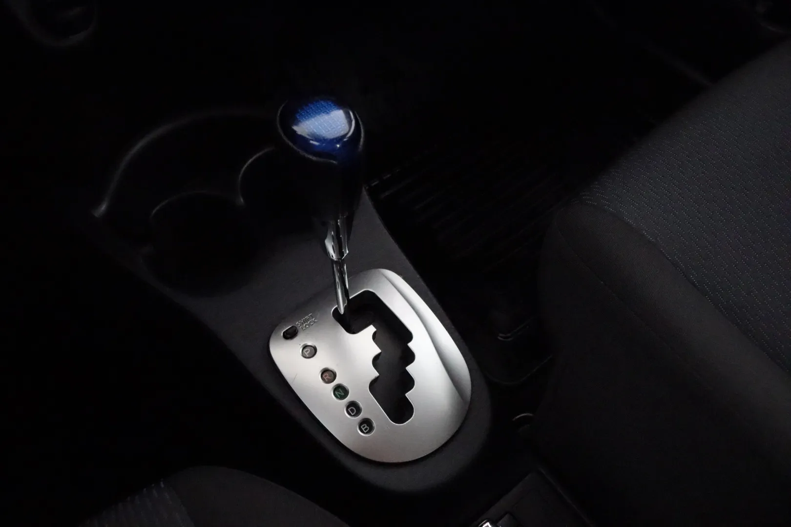 TOYOTA Yaris GKU-410 carousel image