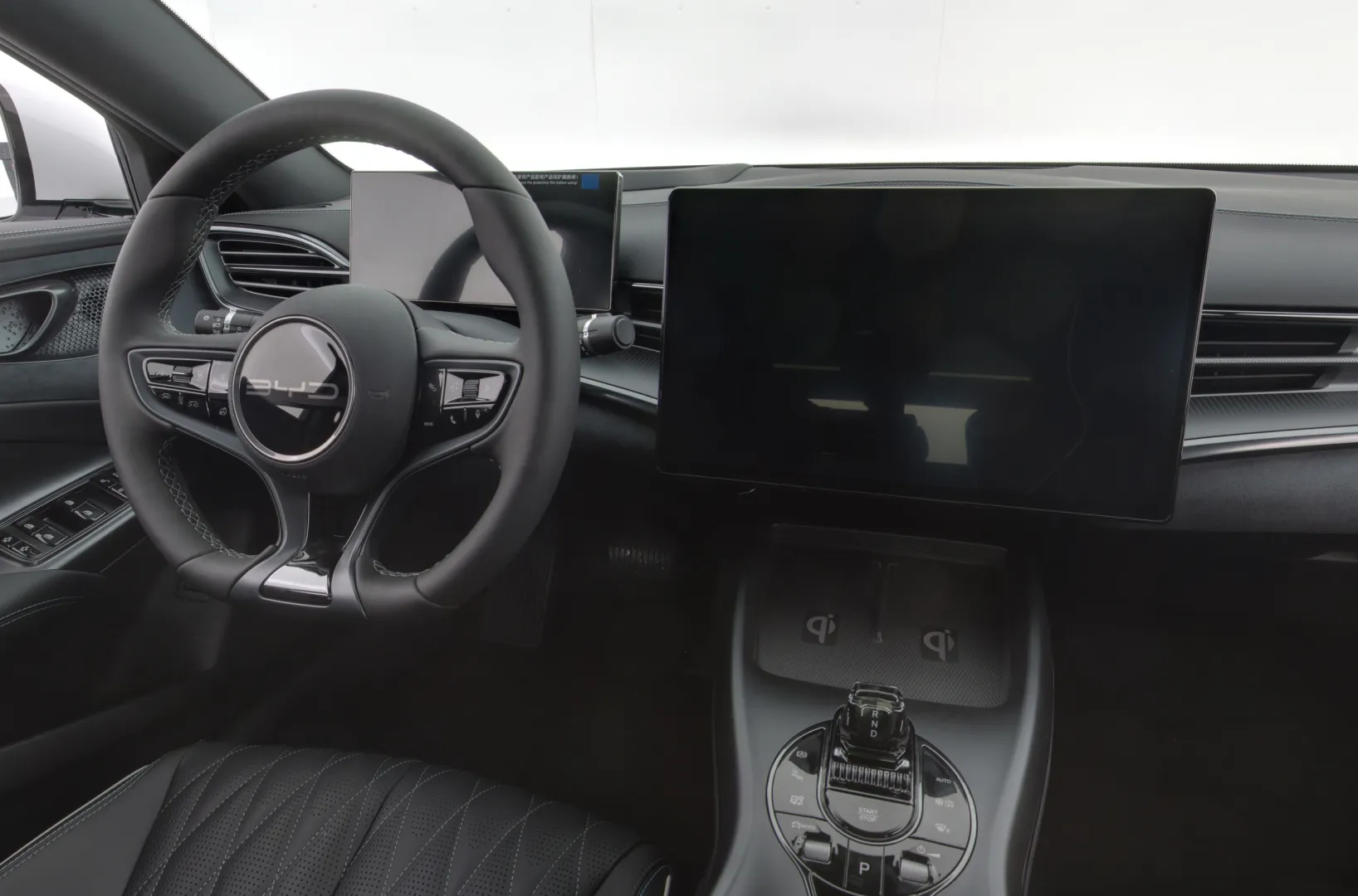 BYD Seal FSJ-365 carousel image