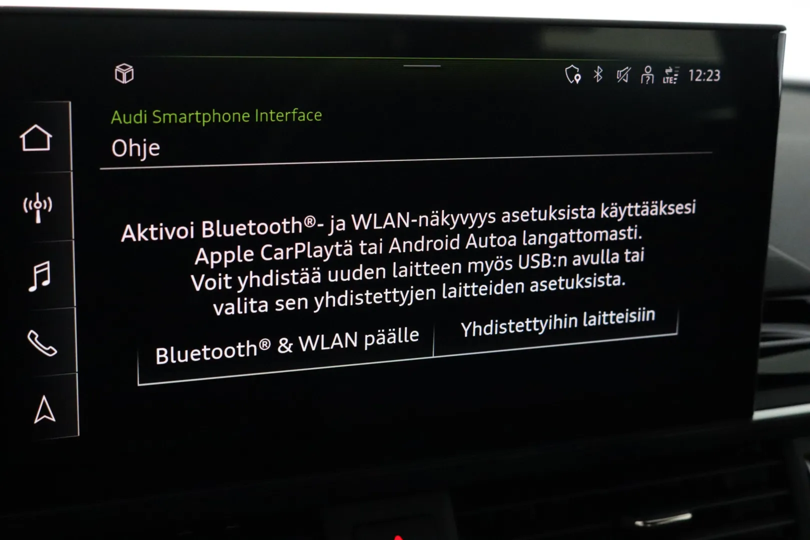 Audi A4 FOZ-244 carousel image