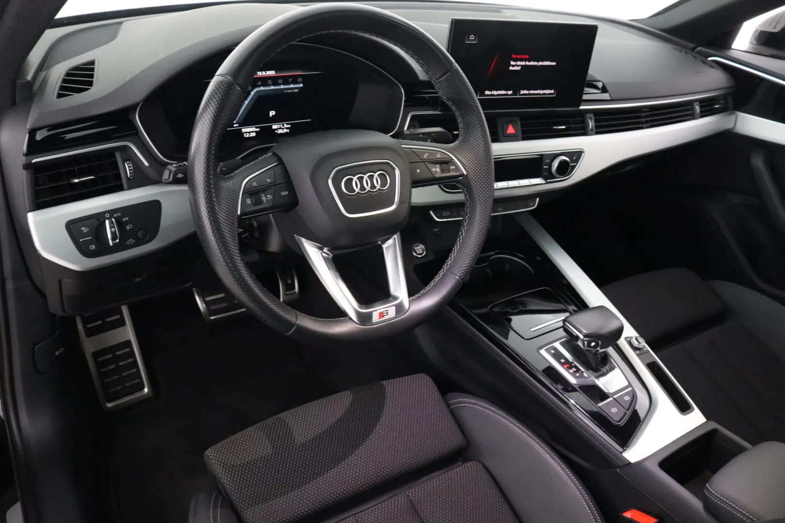 Audi A4 FOZ-244 carousel image