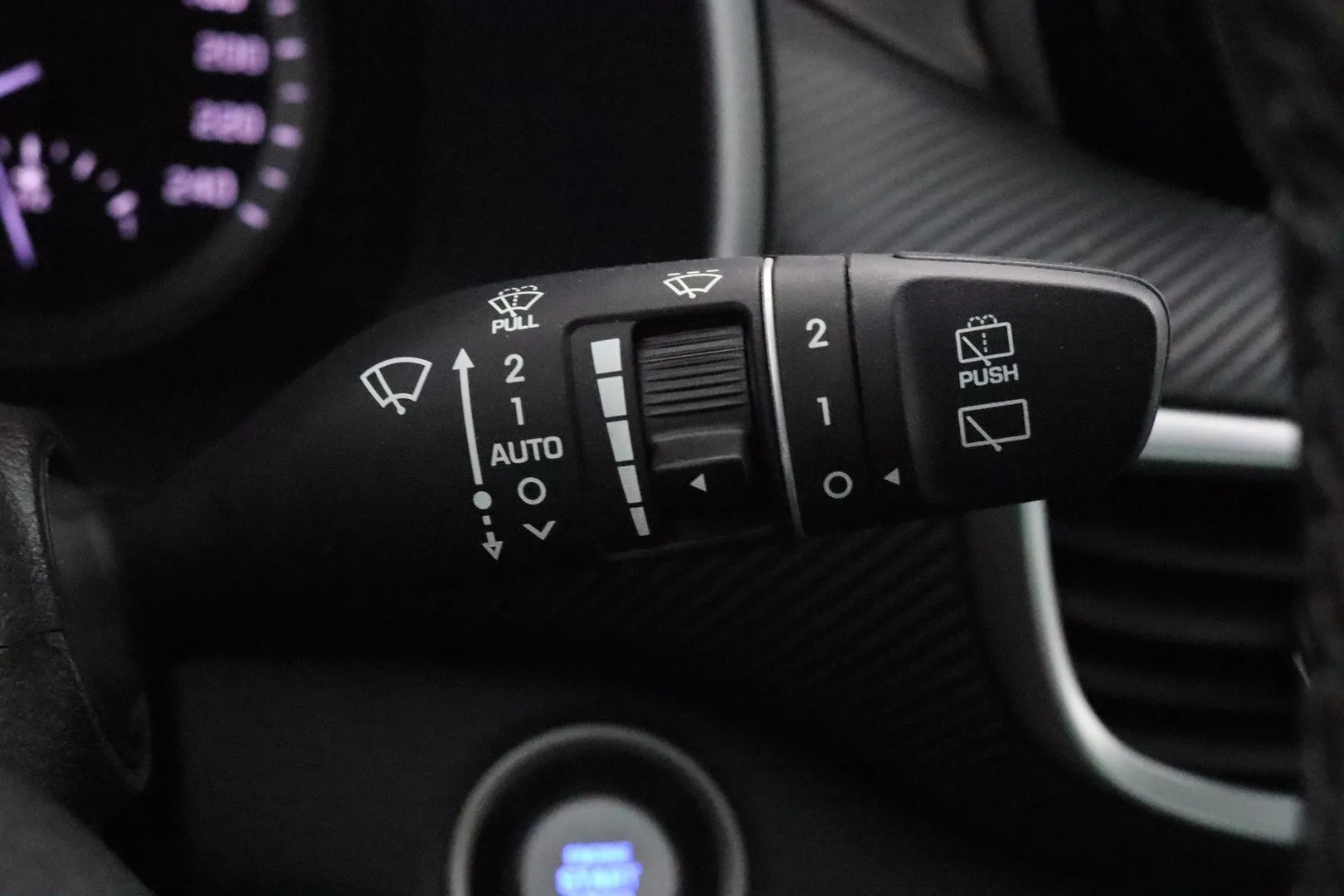 HYUNDAI Tucson LOS-214 carousel image