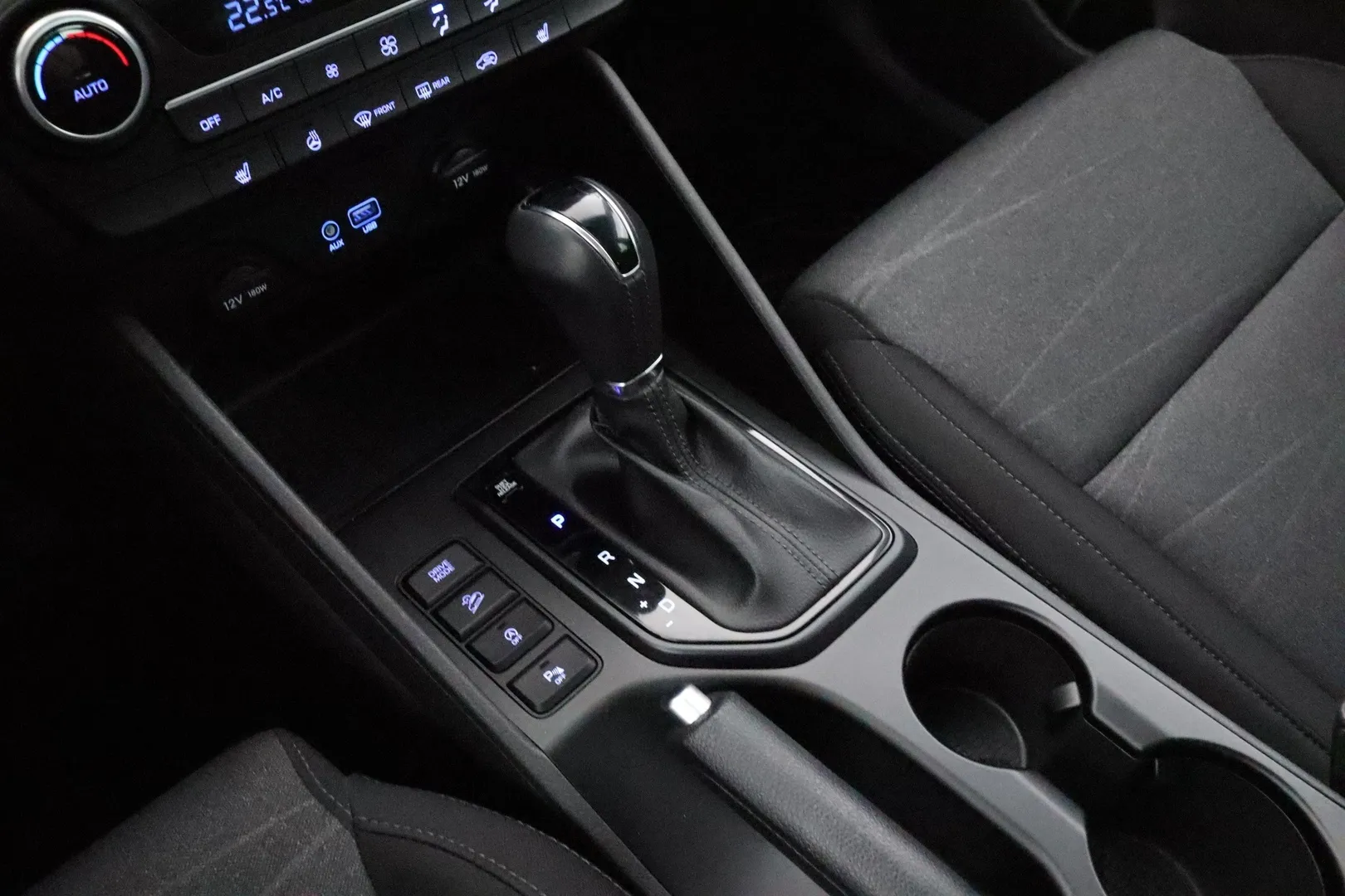 HYUNDAI Tucson LOS-214 carousel image