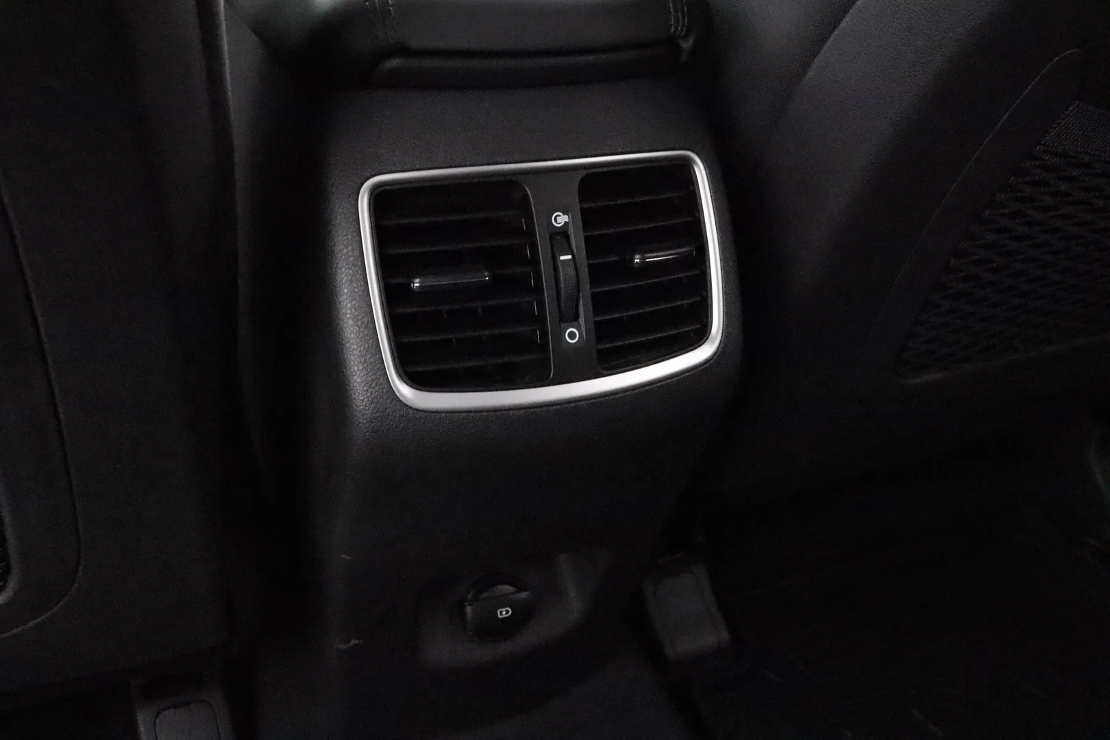 HYUNDAI Tucson LOS-214 carousel image