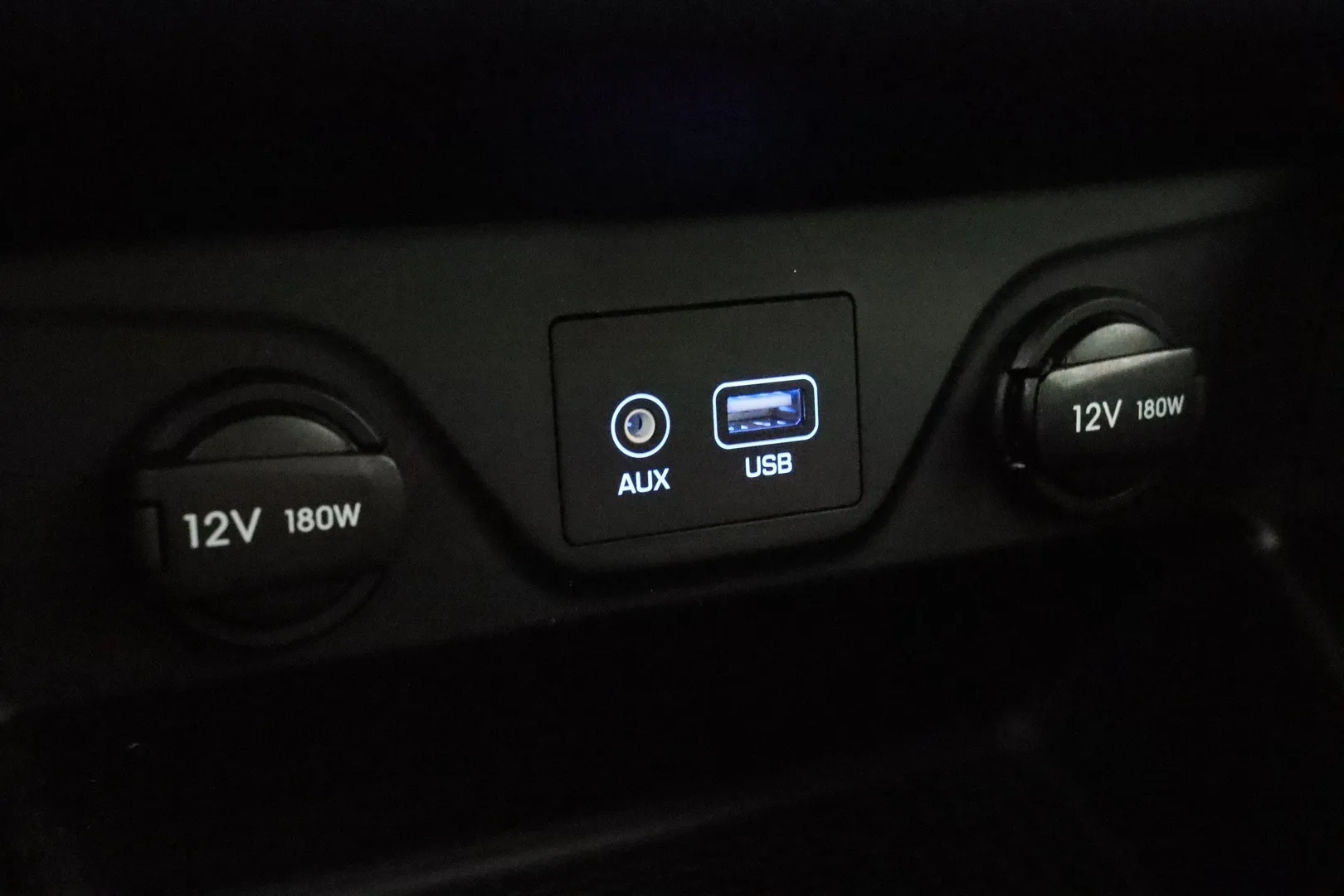 HYUNDAI Tucson LOS-214 carousel image