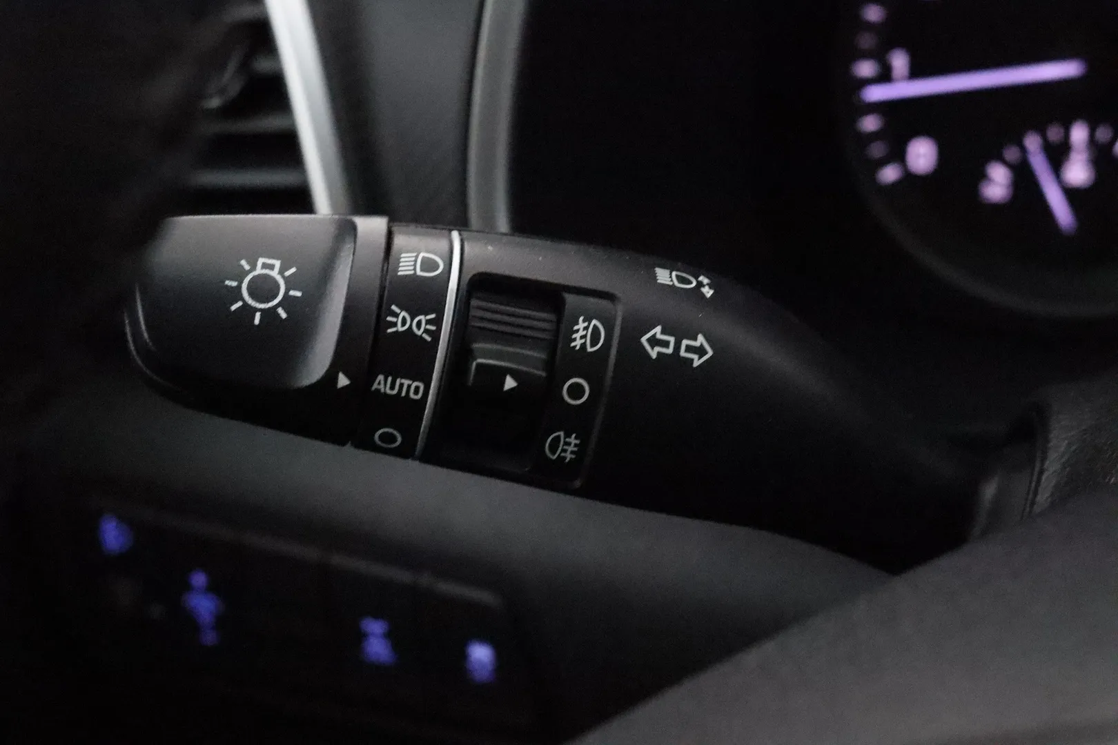 HYUNDAI Tucson LOS-214 carousel image