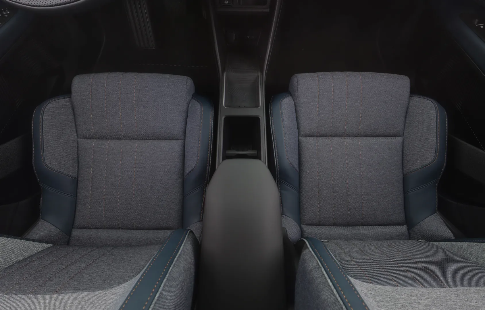 Renault 4 ISS-110 carousel image