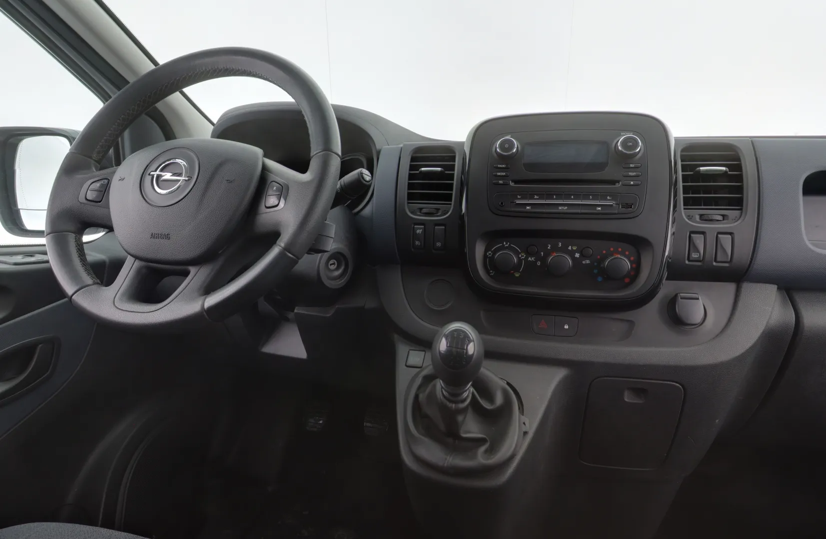 OPEL Vivaro LOB-333 carousel image