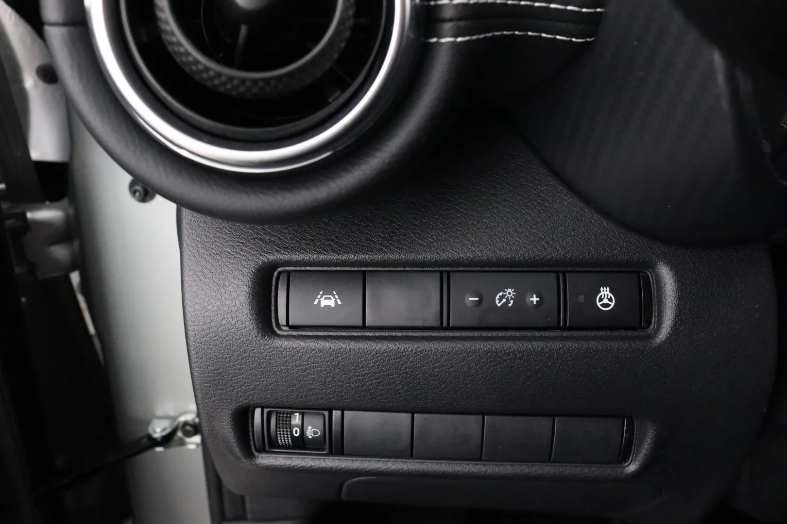 NISSAN Juke NNF-975 carousel image