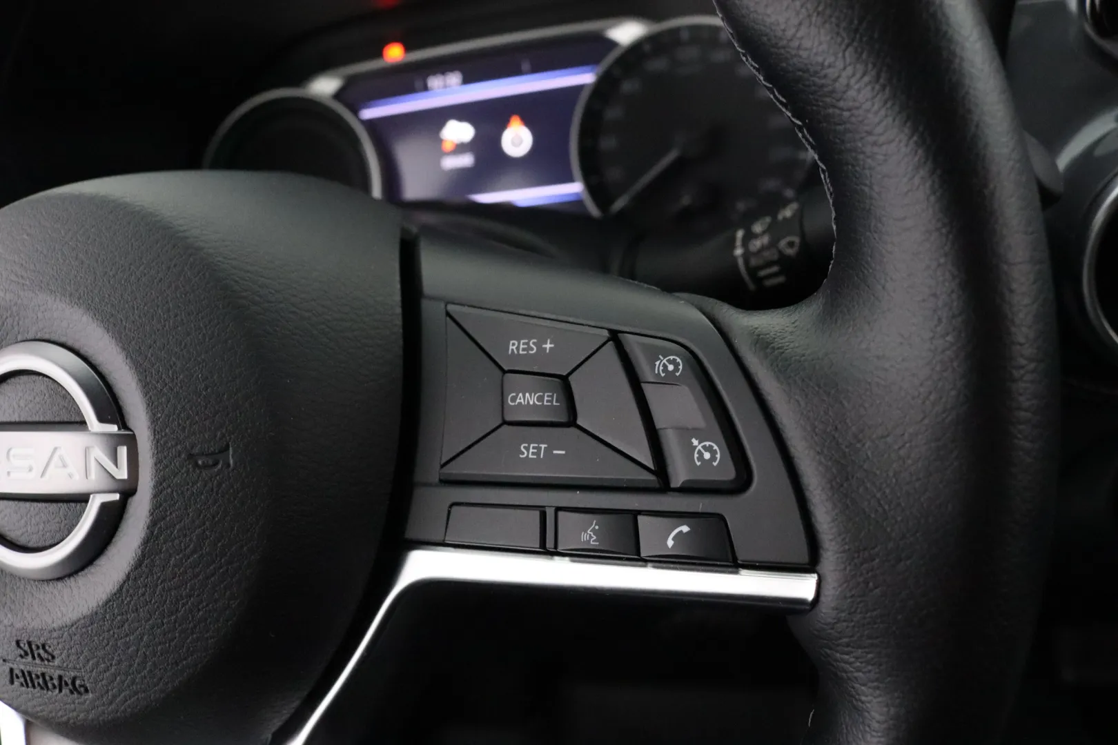 NISSAN Juke NNF-975 carousel image