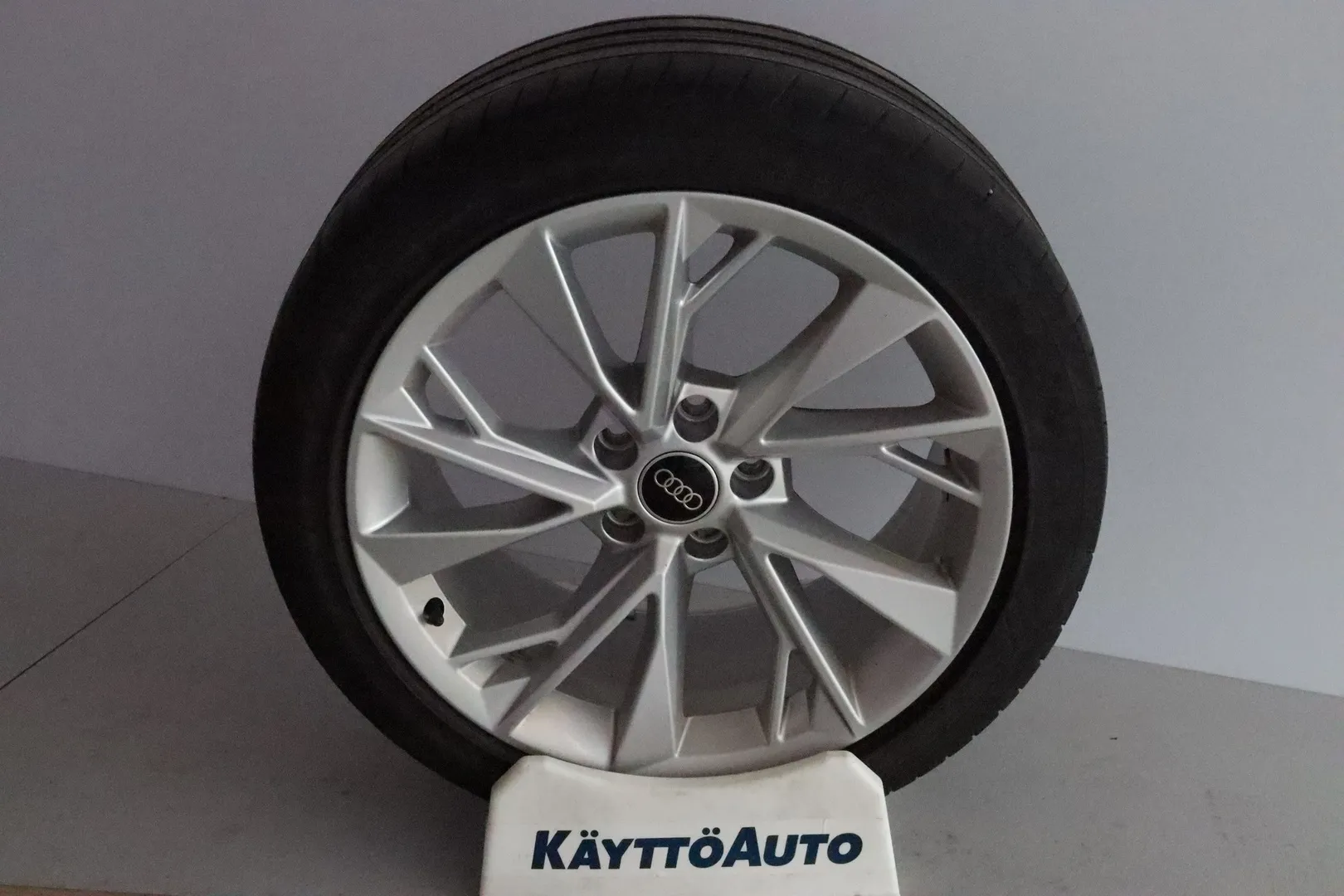 Audi A5 MOE-595 carousel image