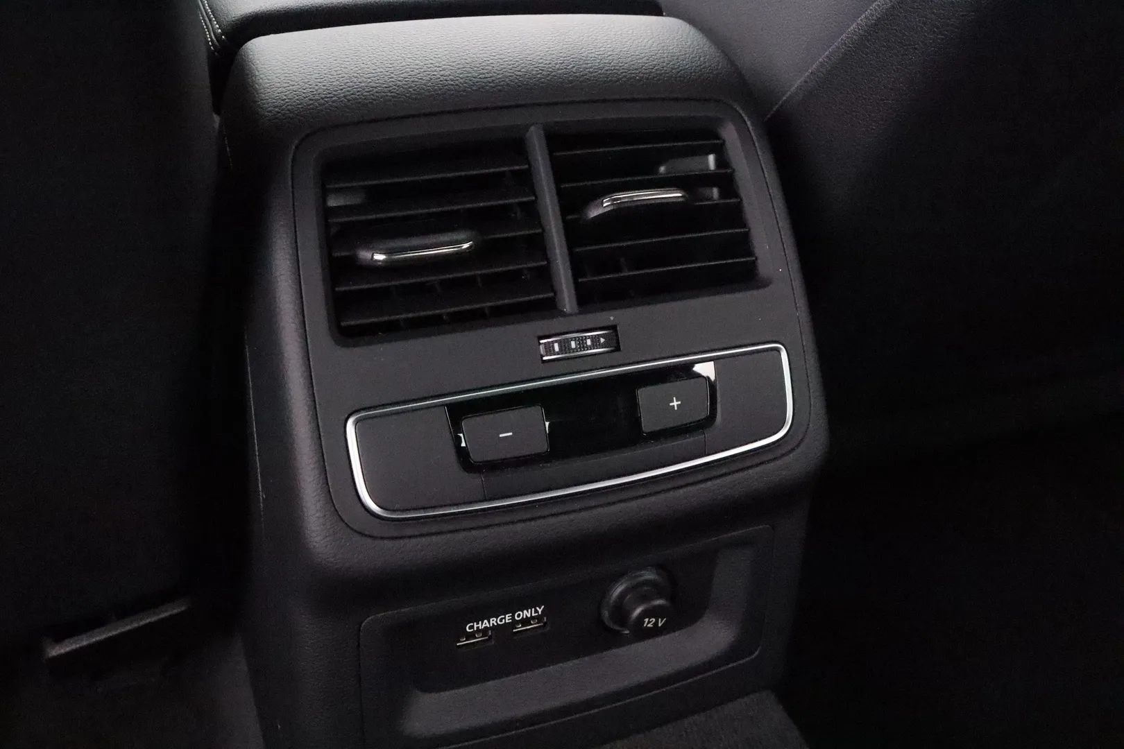 Audi A5 MOE-595 carousel image