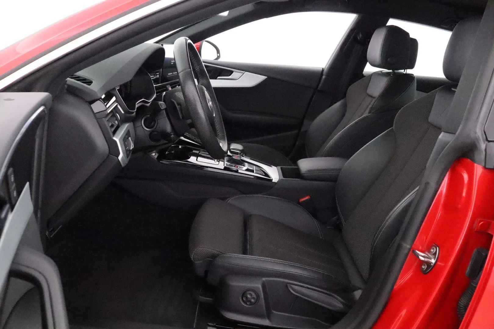 Audi A5 MOE-595 carousel image