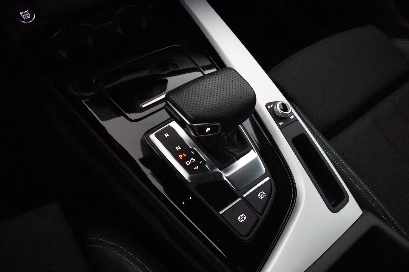 Audi A5 MOE-595 carousel image