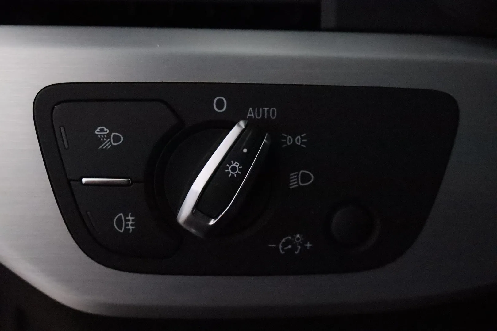 Audi A5 MOE-595 carousel image