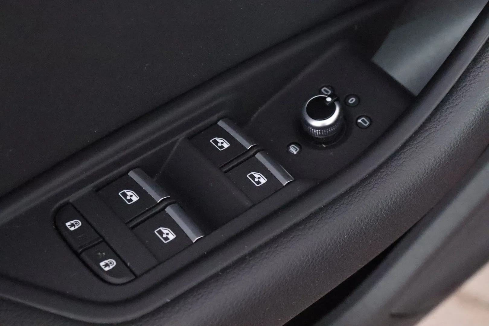 Audi A5 MOE-595 carousel image