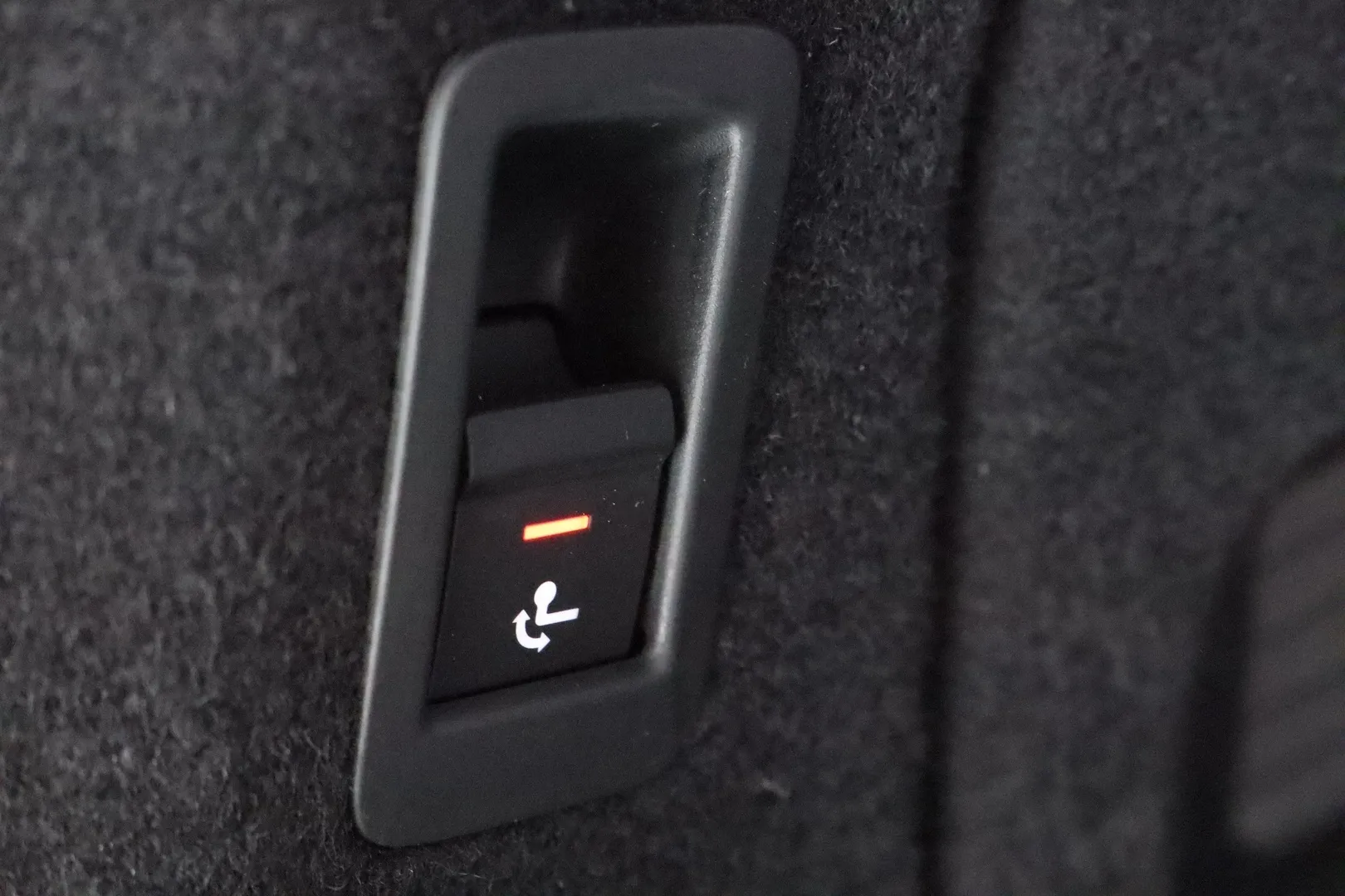 Audi A5 MOE-595 carousel image