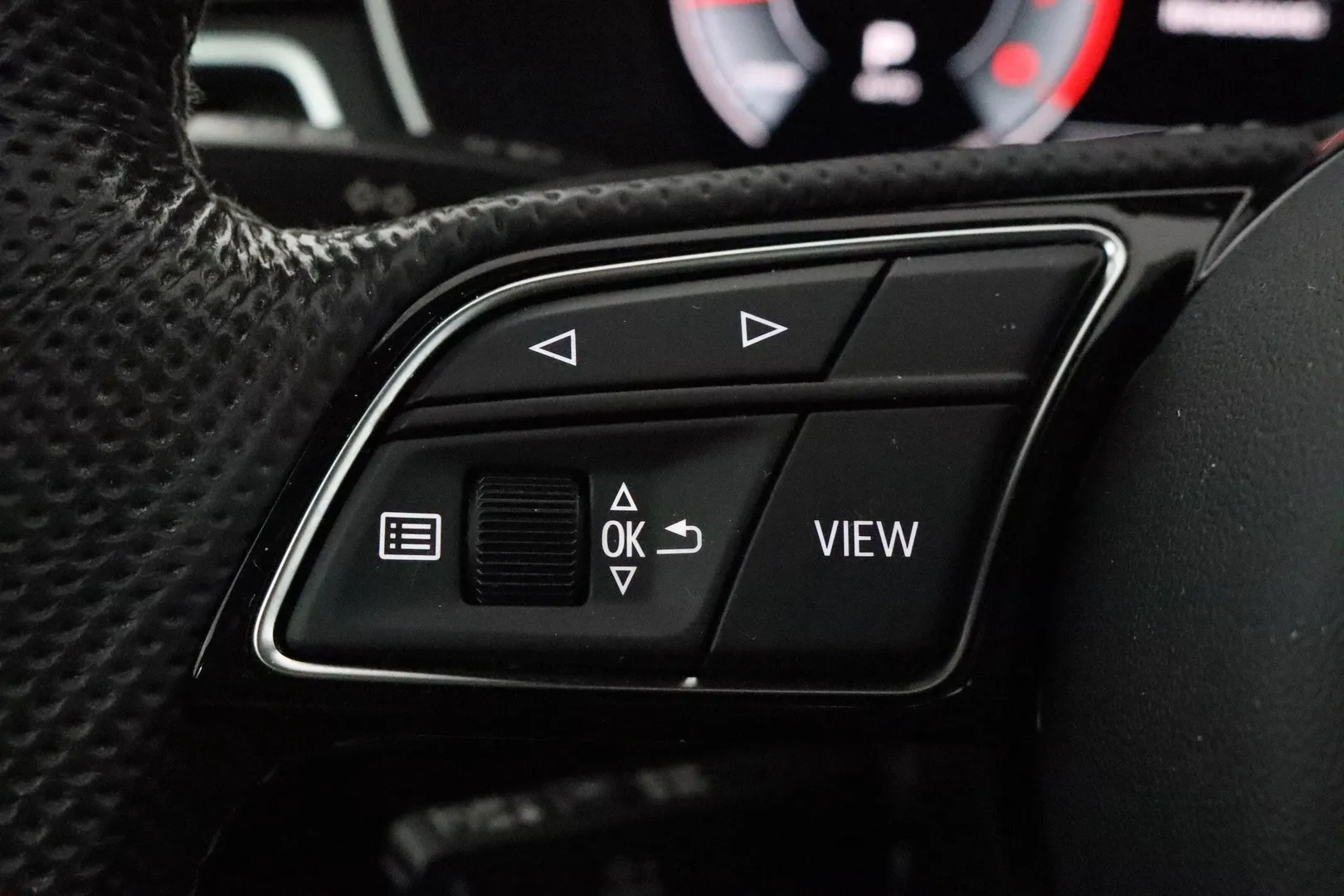 Audi A5 MOE-595 carousel image