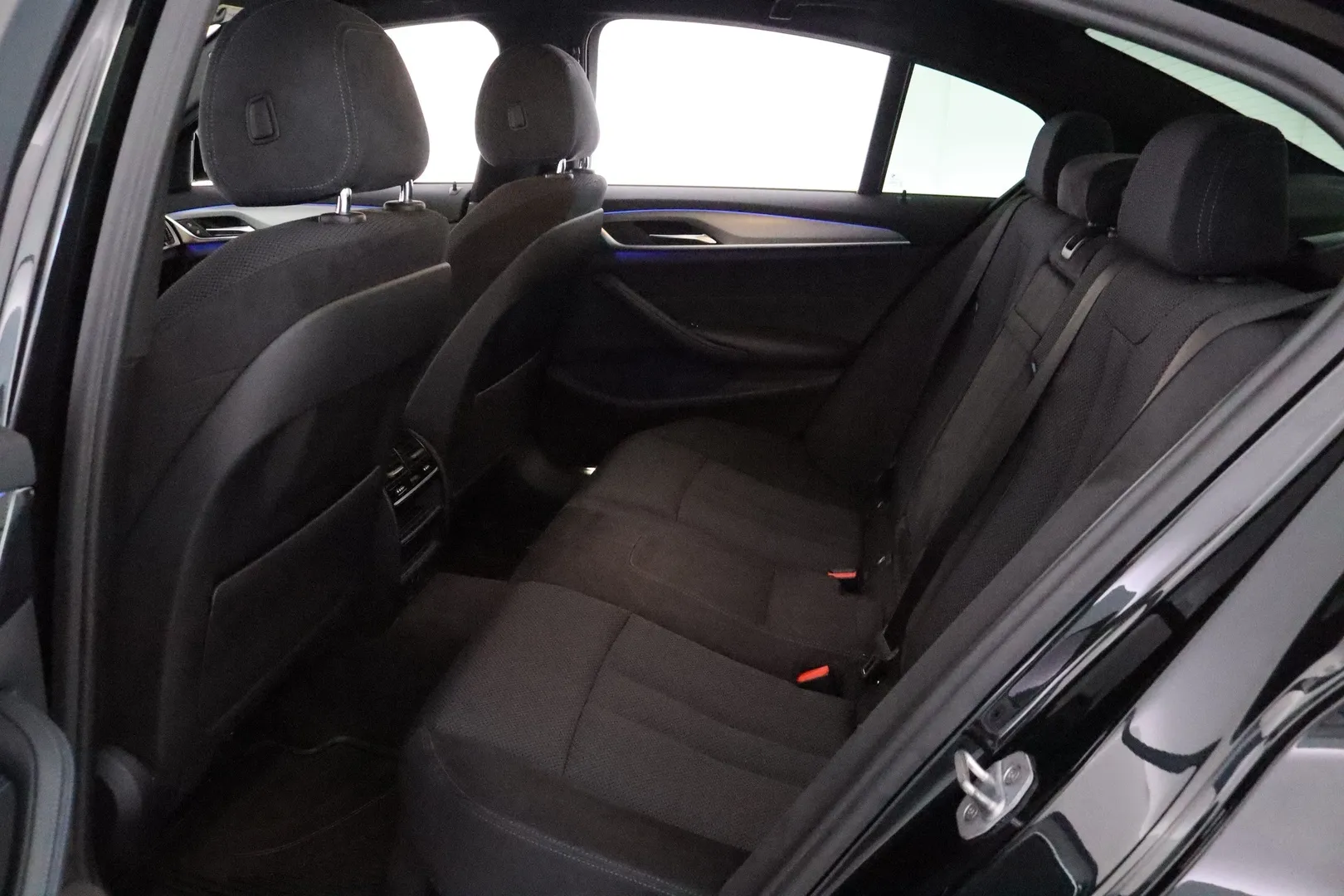 BMW 530 EOU-219 carousel image