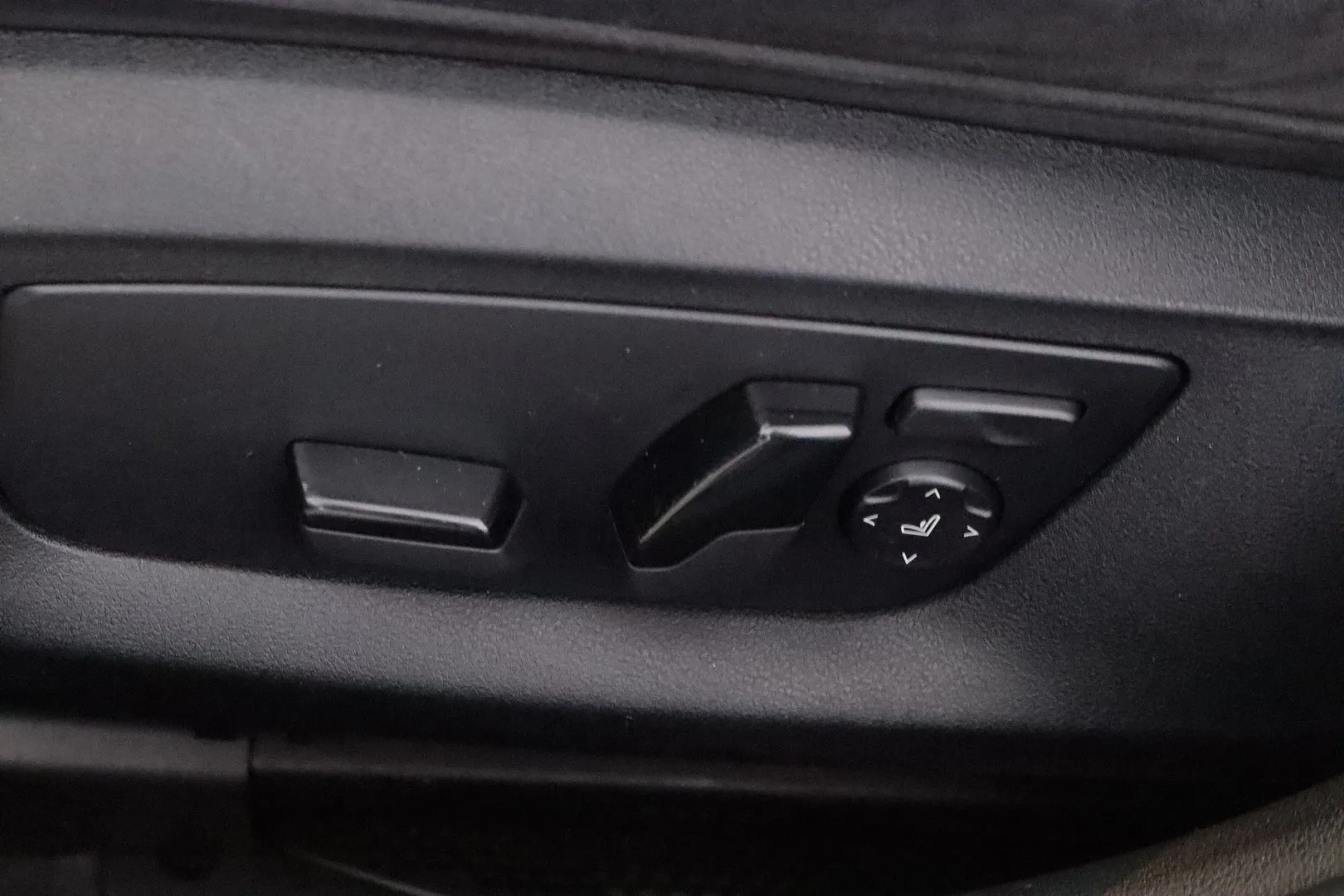 BMW 530 EOU-219 carousel image