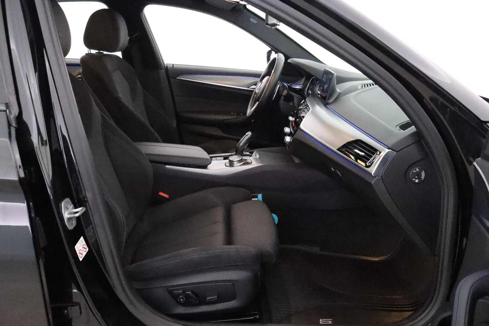 BMW 530 EOU-219 carousel image