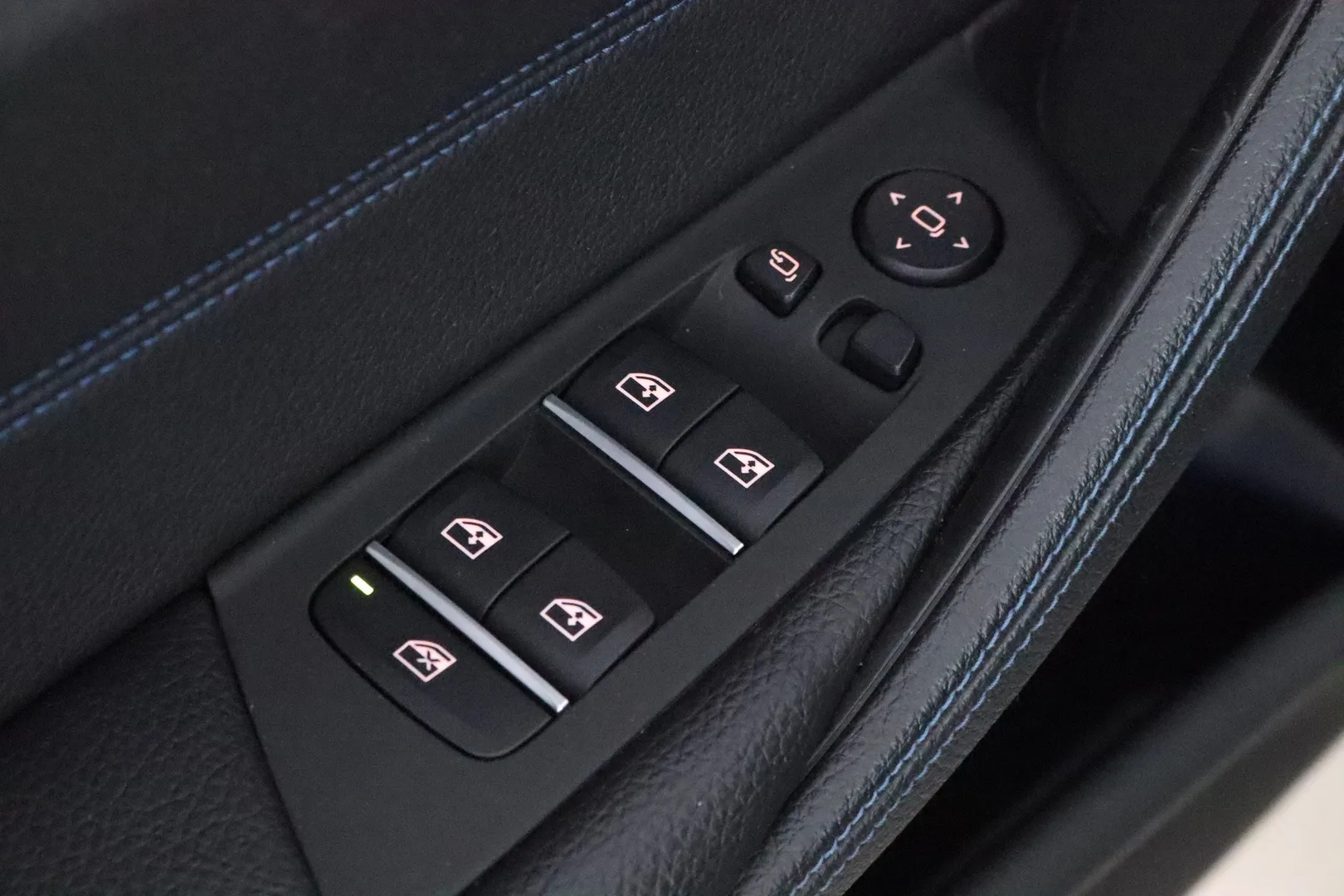 BMW 530 EOU-219 carousel image