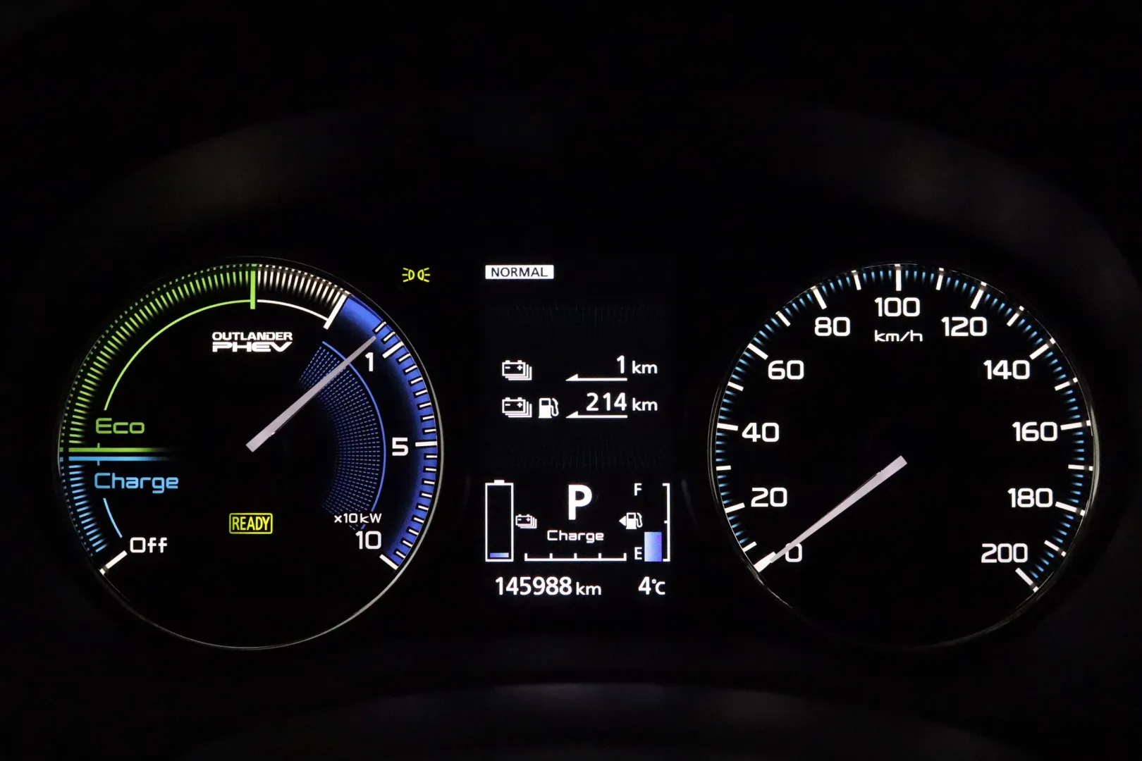 MITSUBISHI OUTLANDER PHEV XRJ-956 carousel image