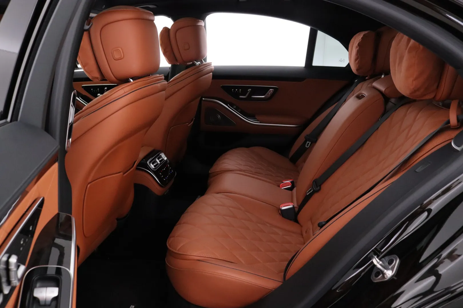 MERCEDES-BENZ S ZOO-692 carousel image