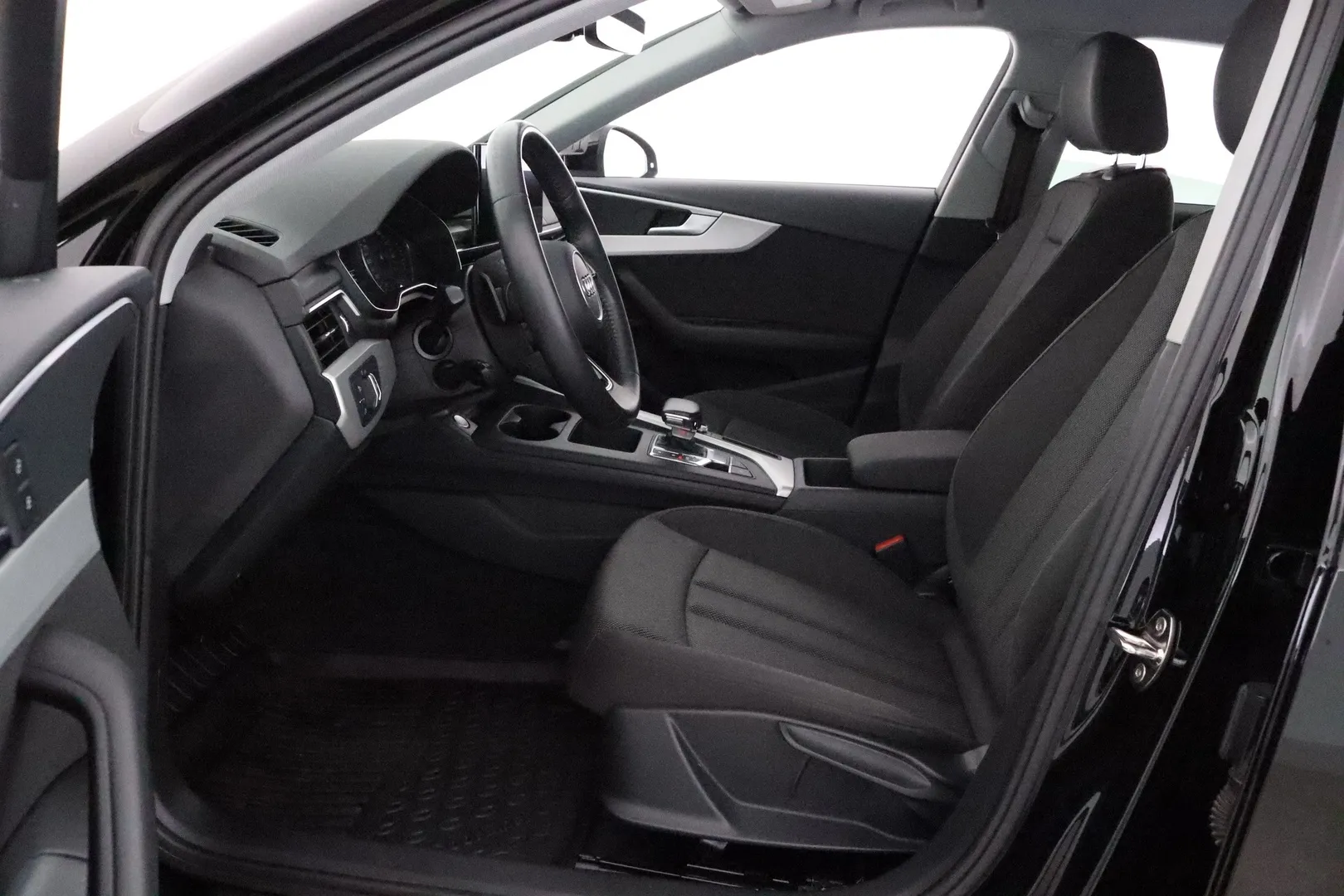 AUDI A4 SZC-785 carousel image