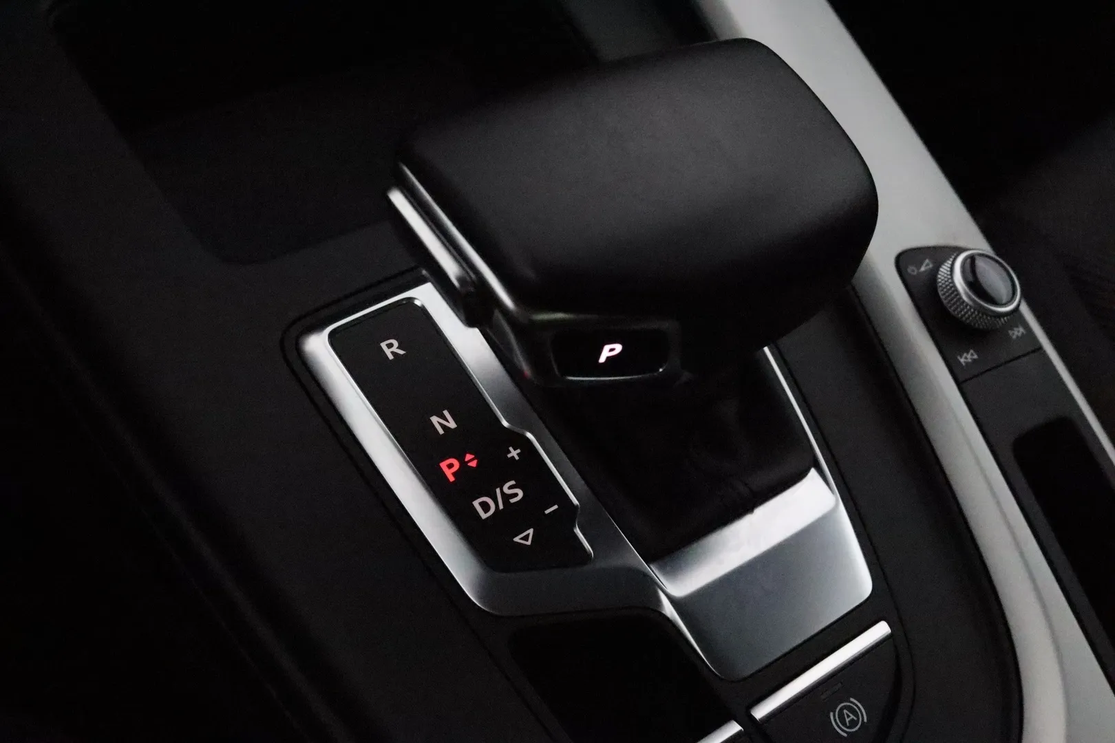 AUDI A4 SZC-785 carousel image