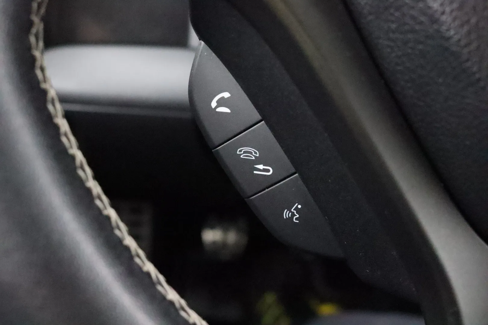 HONDA Civic ZKL-572 carousel image