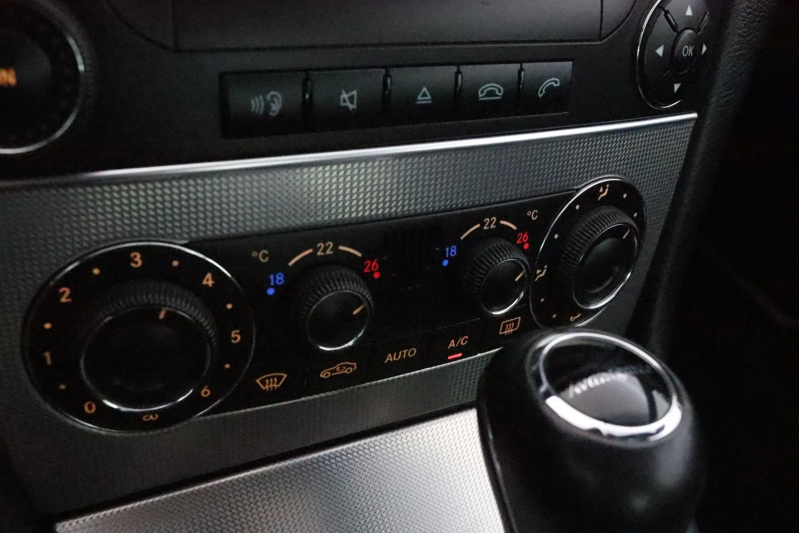 MERCEDES-BENZ CLK JLR-697 carousel image