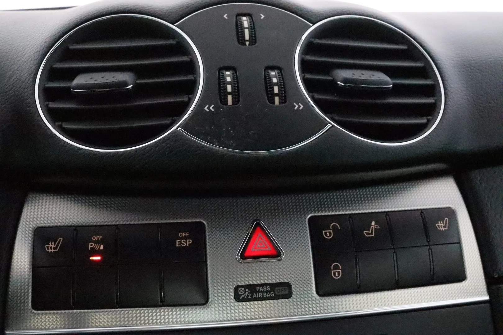 MERCEDES-BENZ CLK JLR-697 carousel image