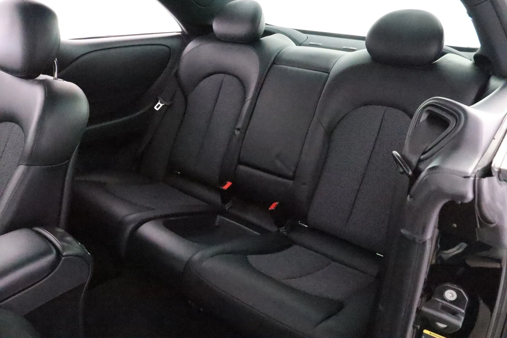 MERCEDES-BENZ CLK JLR-697 carousel image