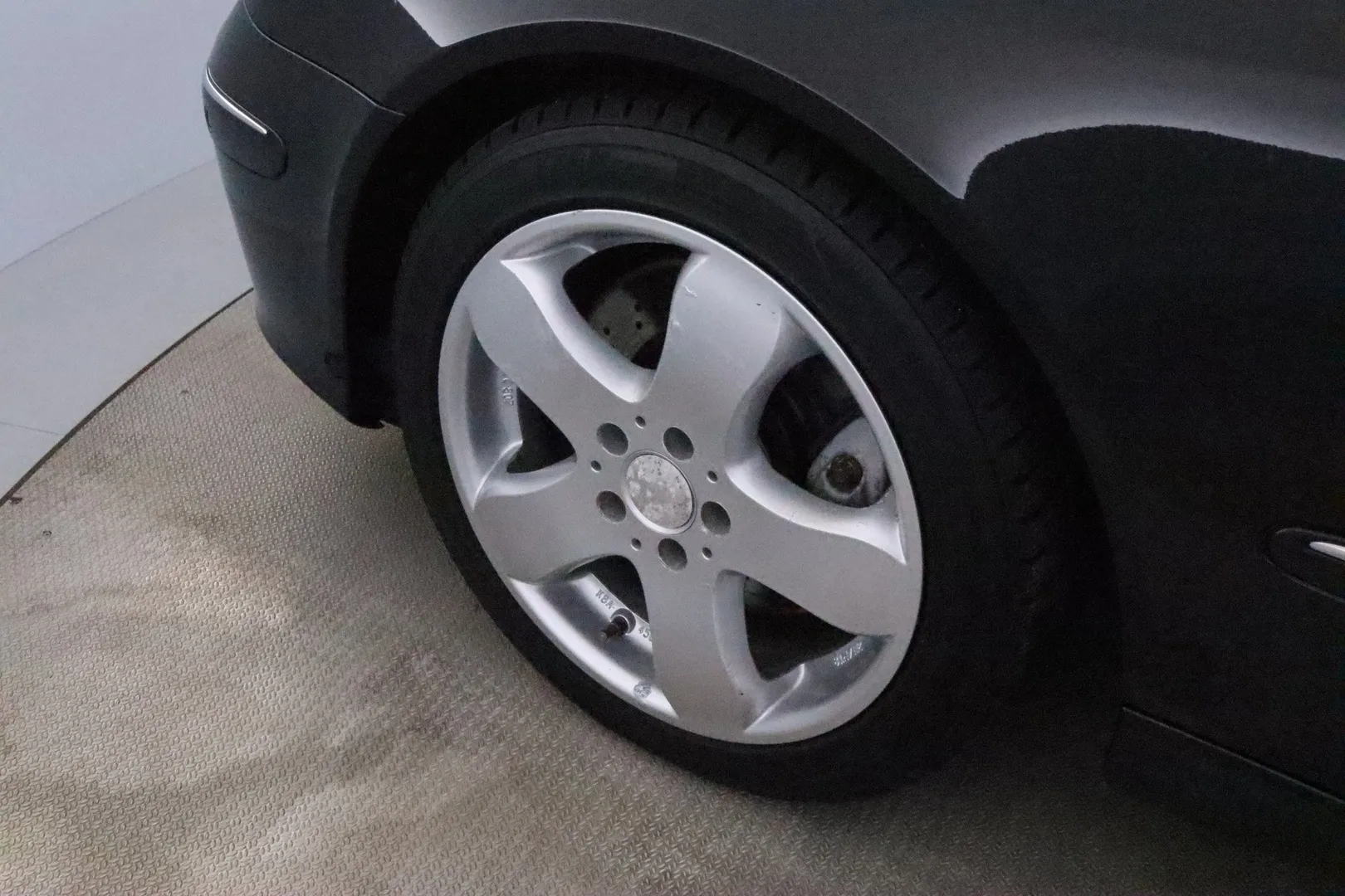 MERCEDES-BENZ CLK JLR-697 carousel image